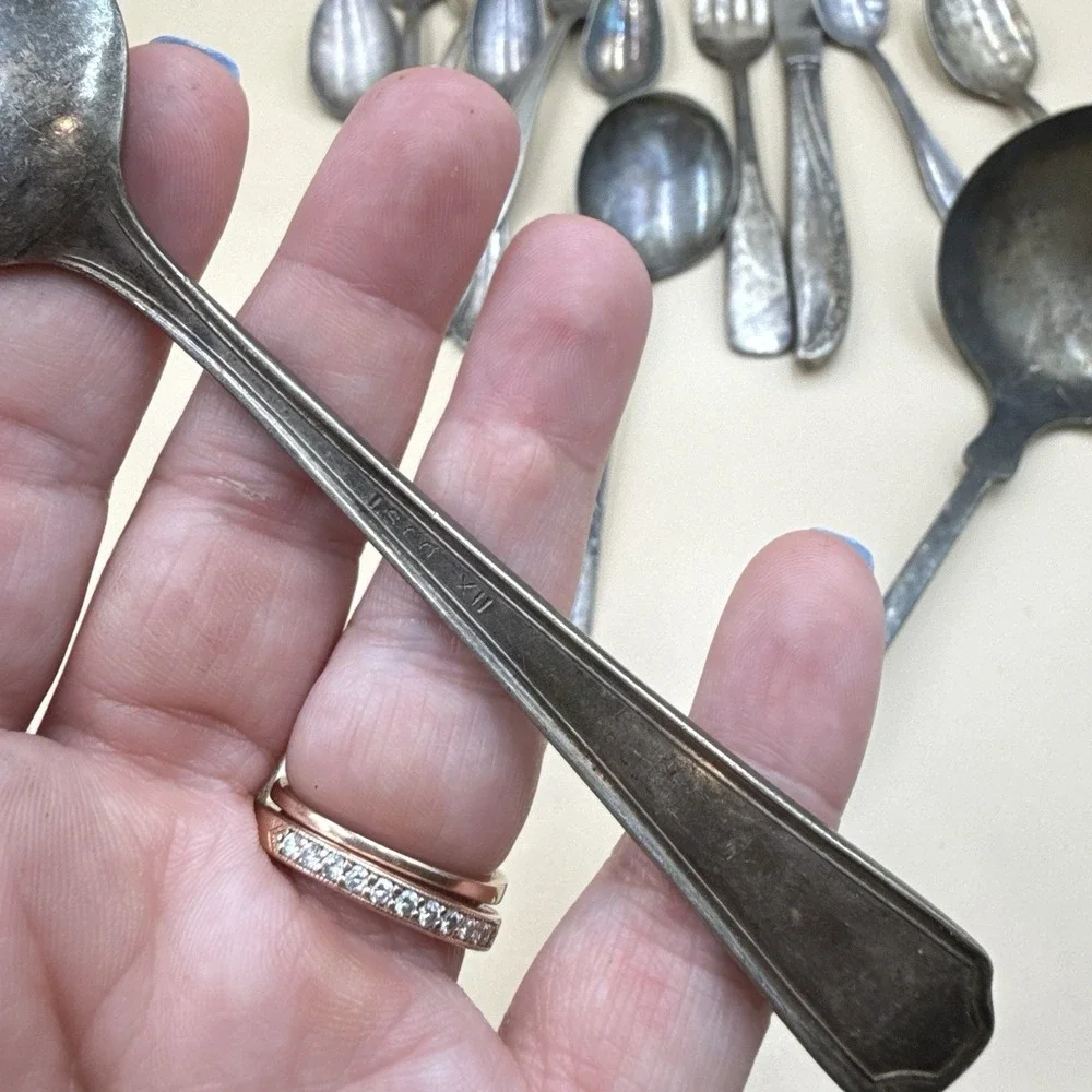 16 Pieces of Misc‎ Vintage Silver Plate Flatware Various Deerfield Bailey Banks
